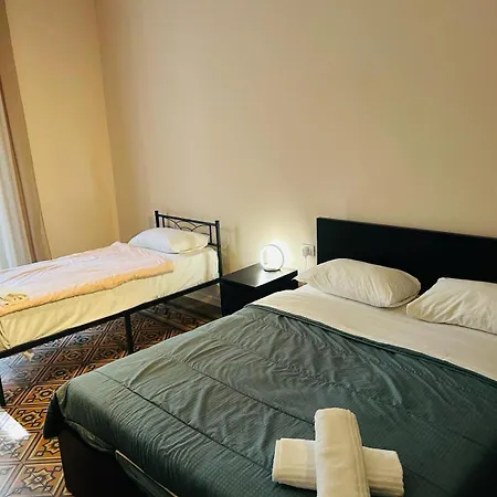 Maya Guest house *