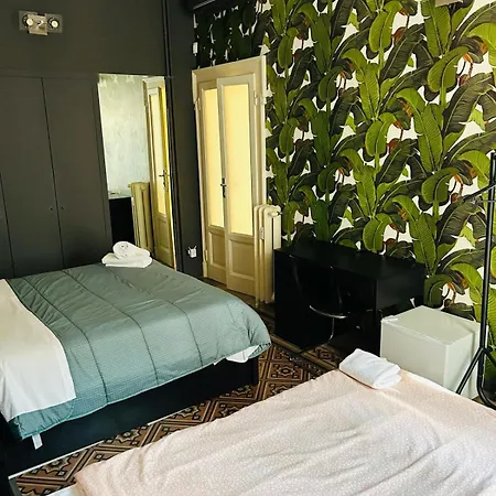 Maya Guest house